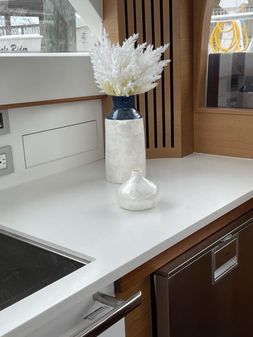 Bertram 35 Flybridge image