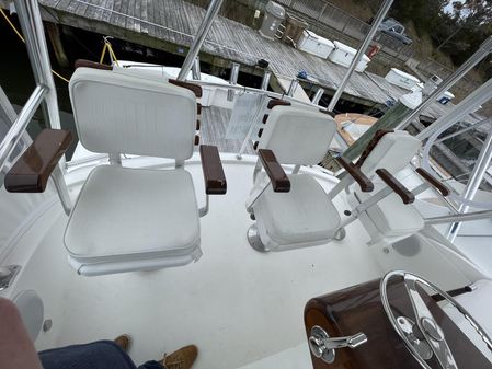 Bertram 35 Flybridge image