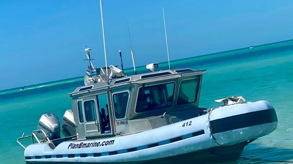 SAFE Boats Defender