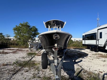 Cobia 237-CENTER-CONSOLE image