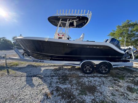 Cobia 237-CENTER-CONSOLE image