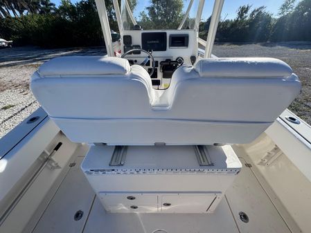 Cobia 237-CENTER-CONSOLE image