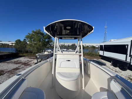 Cobia 237-CENTER-CONSOLE image