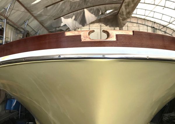 Hunt Yachts Surfhunter 25 image