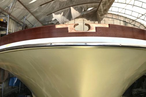 Hunt Yachts Surfhunter 25 image