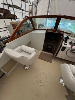 Hunt Yachts Surfhunter 25 image