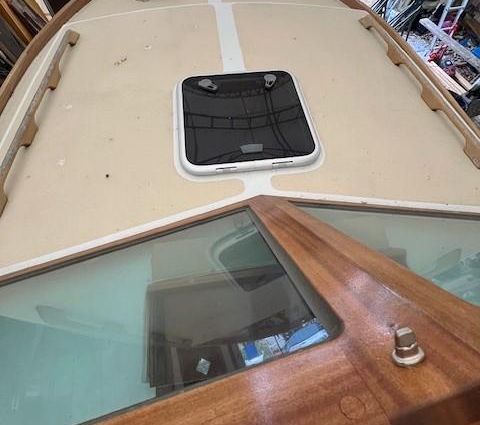 Hunt Yachts Surfhunter 25 image