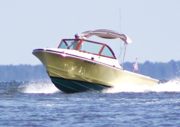 Hunt Yachts Surfhunter 25 image