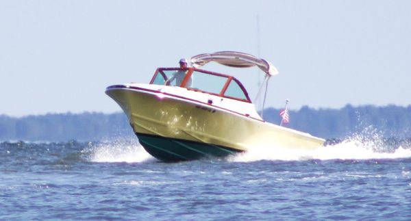 Hunt Yachts Surfhunter 25 image