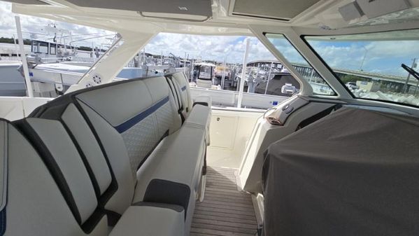 Tiara Yachts 43 LS image