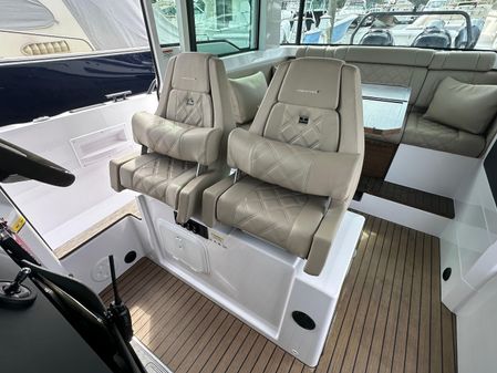 Axopar 37 XC Cross Cabin BRABUS LINE image