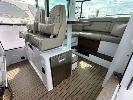 Axopar 37 XC Cross Cabin BRABUS LINE image