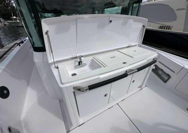 Axopar 37 XC Cross Cabin BRABUS LINE image