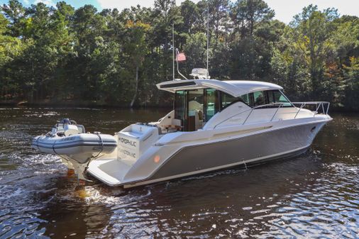 Tiara Yachts 39 Coupe image