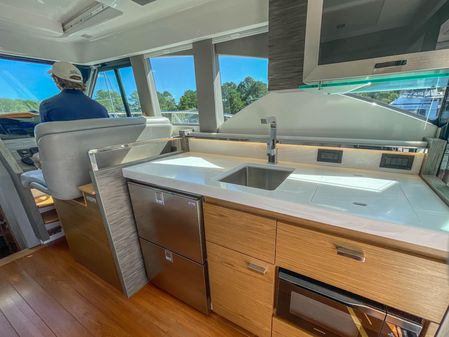 Tiara Yachts 39 Coupe image