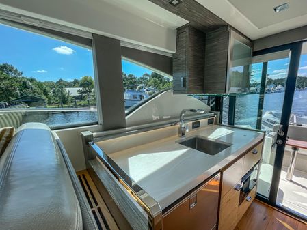 Tiara Yachts 39 Coupe image