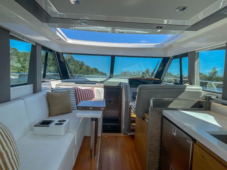 Tiara Yachts 39 Coupe image