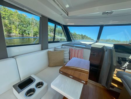 Tiara Yachts 39 Coupe image