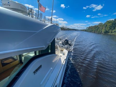 Tiara Yachts 39 Coupe image