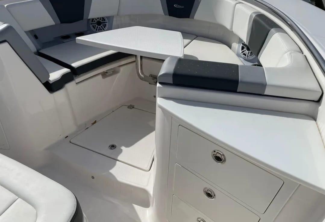 2023 Robalo r360 center console