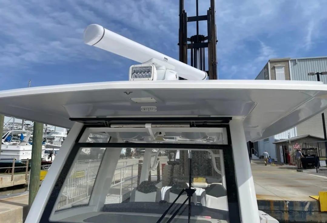 2023 Robalo r360 center console