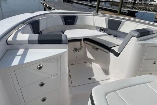 Robalo R360-CENTER-CONSOLE image