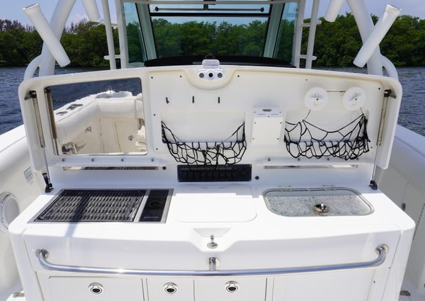 Boston Whaler 370 Outrage image