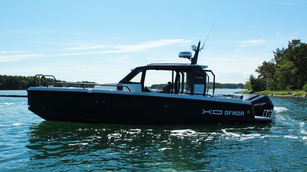 XO Boats DFNDR 9
