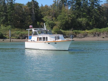 Roughwater Pilothouse image