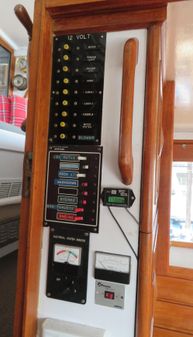 Roughwater Pilothouse image