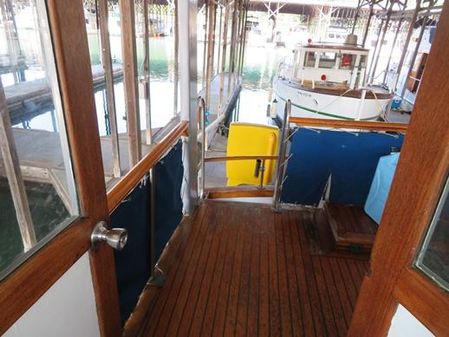 Roughwater Pilothouse image