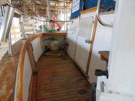 Roughwater Pilothouse image