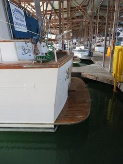 Roughwater Pilothouse image