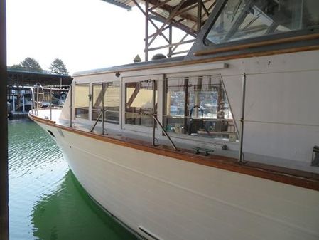 Roughwater Pilothouse image