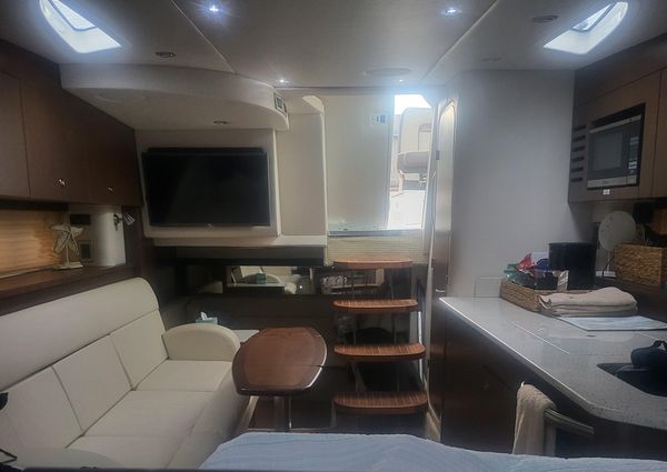 Sea Ray 370 Sundancer image