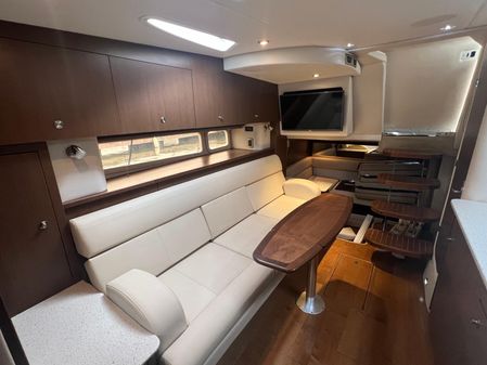 Sea Ray 370 Sundancer image