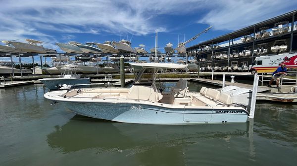 Grady-White 281 Coastal Explorer
