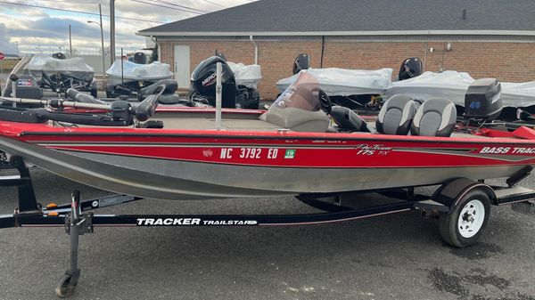 Tracker Pro Team 175 TXW