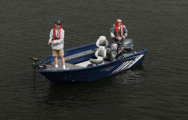 2023 Smoker Craft Excursion 166 T