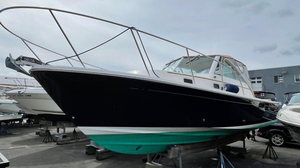 Hunt Yachts Surfhunter 29