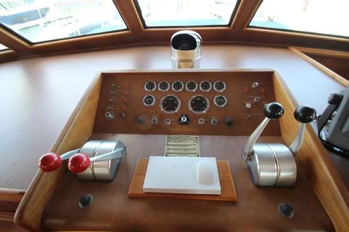 Hatteras 56-MY-WIDE-BODY image