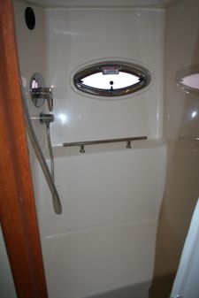 Sea Ray Sundancer 380 image