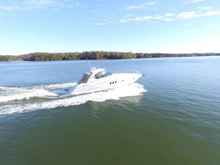 Sea Ray Sundancer 380 image