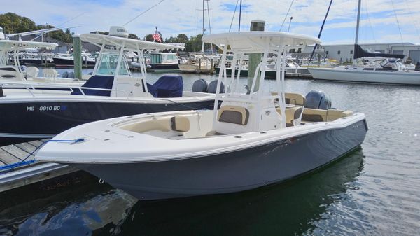 Tidewater 220 LXF 