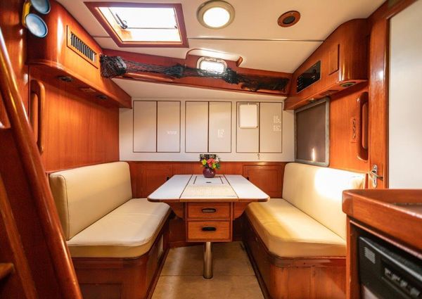 Camper & Nicholsons Cruising sailboat image