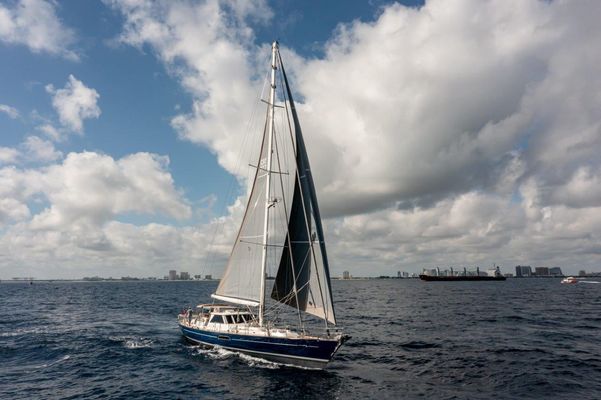 Camper & Nicholsons Cruising sailboat - main image