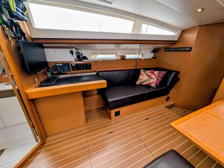 Jeanneau Sun Odyssey 44 DS image