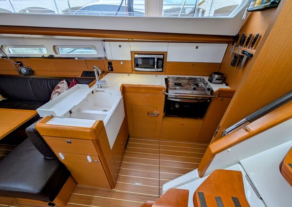 Jeanneau Sun Odyssey 44 DS image