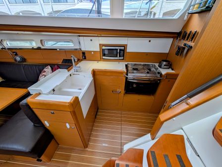 Jeanneau Sun Odyssey 44 DS image