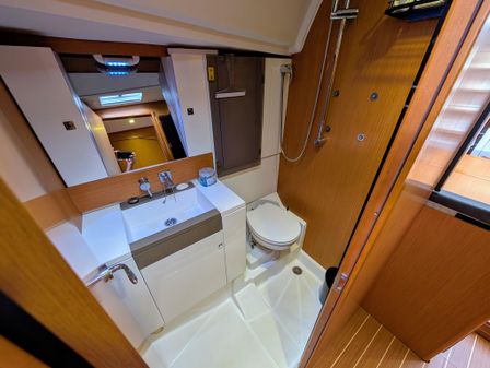 Jeanneau Sun Odyssey 44 DS image